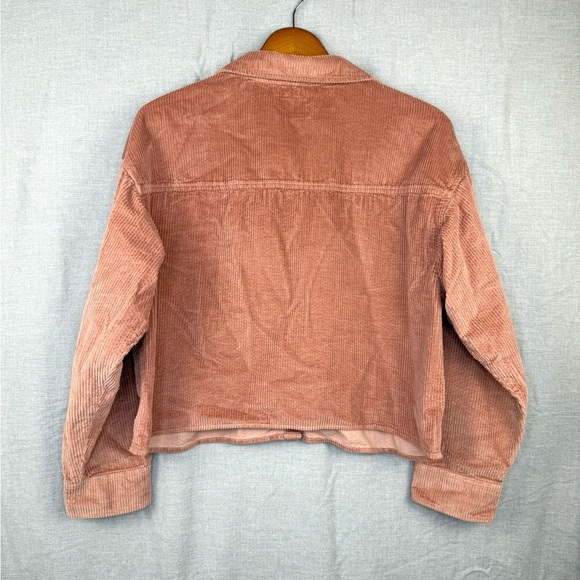 American Eagle Corduroy Crop Button Down Shirt - Picture 6 of 6